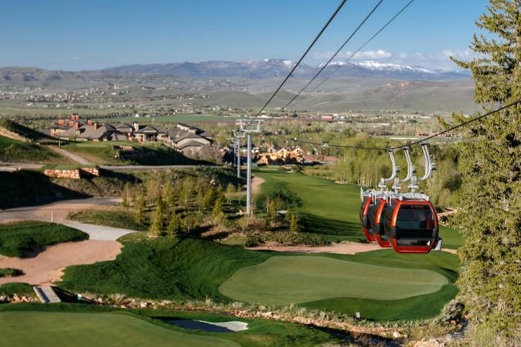 gondola's and golf course